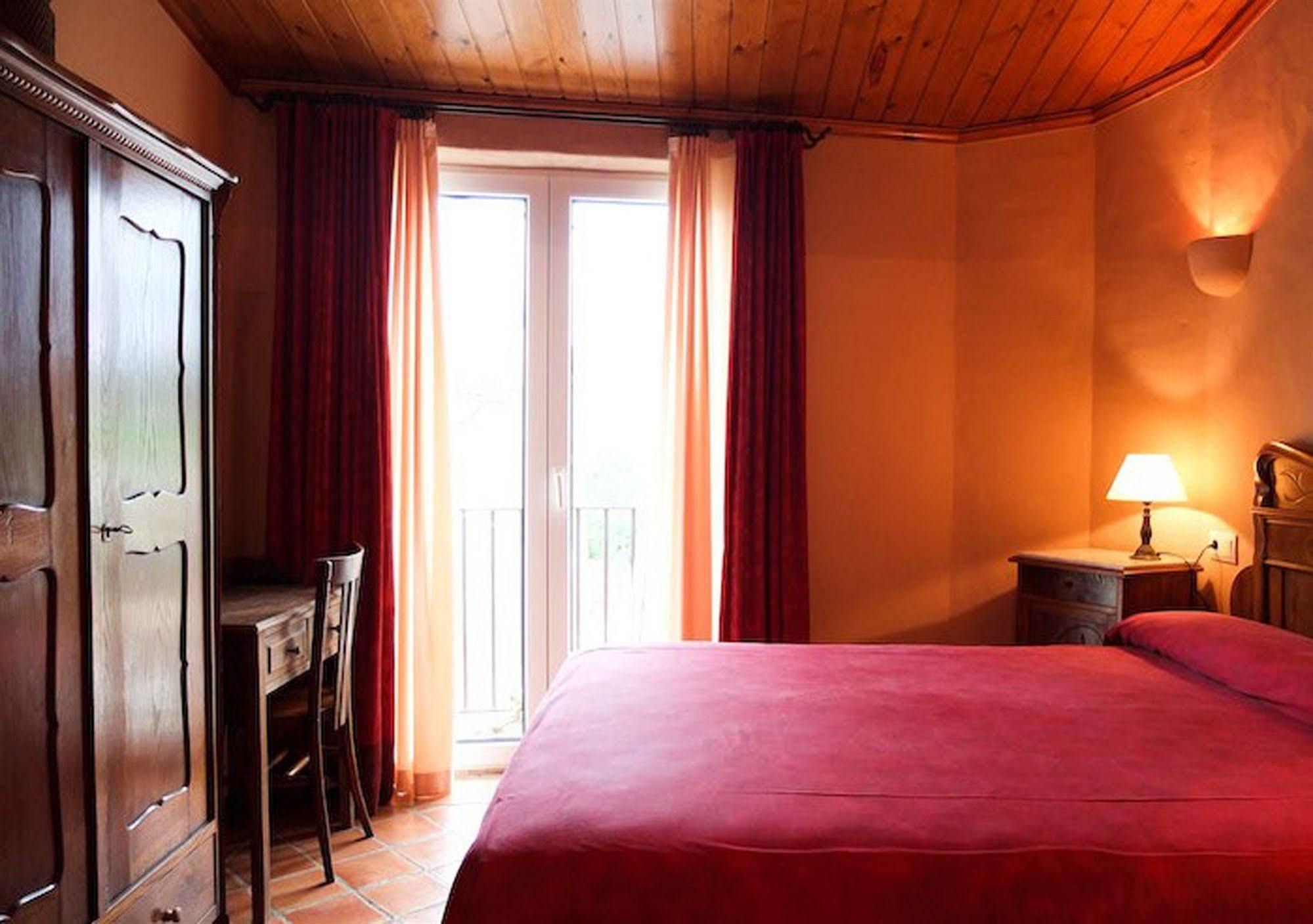 Hotel Sant Feliu Sant Feliu de Boada المظهر الخارجي الصورة